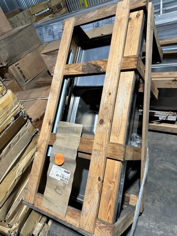 BRAND NEW! IN THE CRATE! Eagle Commercial Single Compartment Sink! With Dual Side Drain Board! With Back Splash! With Legs! All Stainless Steel! Model: 41416118 - Image 1 of 6