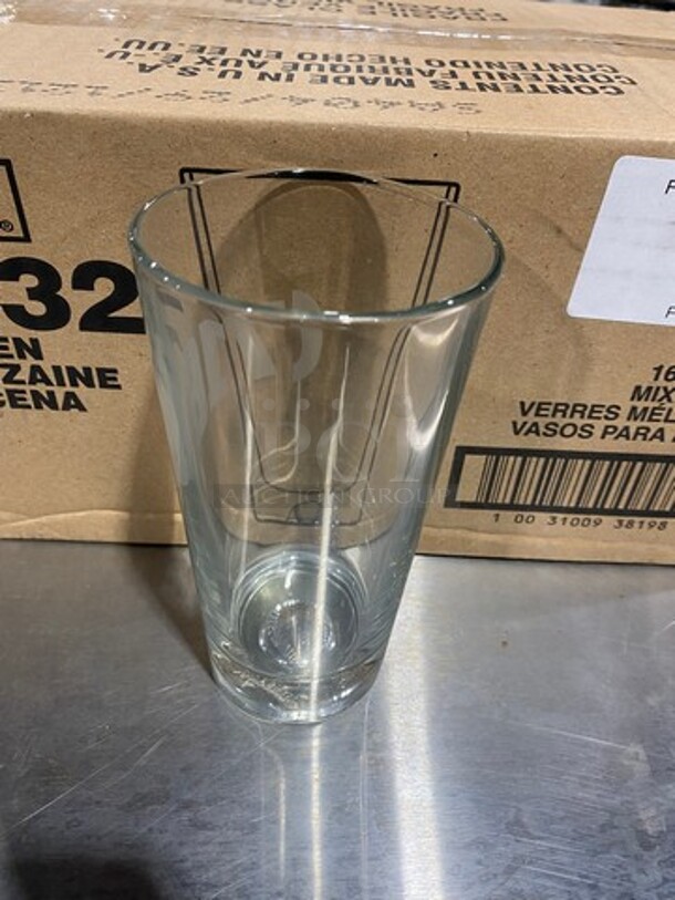 NEW! IN THE BOX! Libbey 16 OZ Baseball Mixing Glasses! - Image 3 of 8
