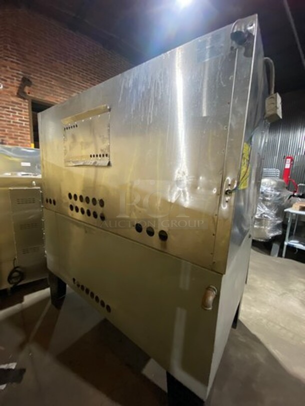 AMAZING! Bakers Pride Commercial Natural Gas Powered Double Deck Pizza Oven! With Stones! All Stainless Steel! On Legs! 2x Your Bid Makes One Unit! Model: FC516 SN: H08G006! Working When Removed! - Image 4 of 12