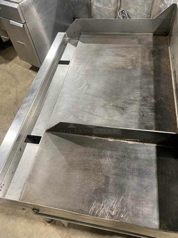 Woodstone Commercial Natural Gas Powered Flat Griddle! With Split Top! With Back & Side Splashes! On Equipment Stand! With Storage Space Underneath! All Stainless Steel! On Casters! - Image 5 of 11