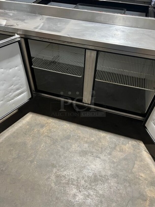 True Commercial Refrigerated 3 Door Pizza Prep Table! With Overhead Shelf! With Ticket Rail! All Stainless Steel! On Casters! Model: TPP93 SN: 4979455 115V 60HZ 1 Phase - Image 5 of 11