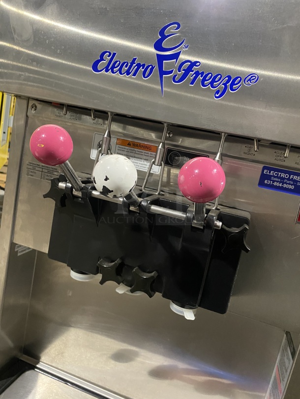 Nice! Electro Freeze 3 Handle AIR COOLED Ice Cream Machine! SL500-137 Serial RS694EF0620! 208/230V 1 Phase! On Commercial Casters!   - Image 6 of 10