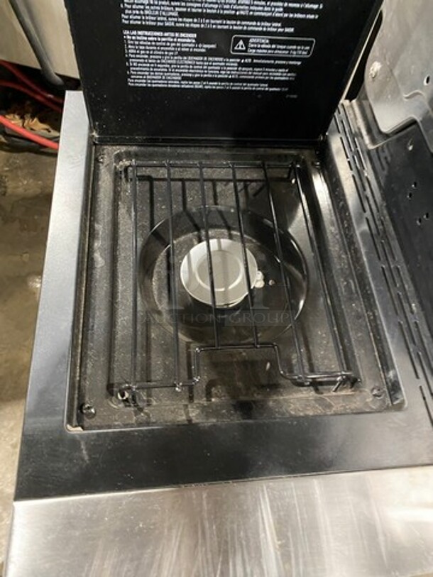 AWESOME! Char Broil Gas Powered Outdoor 6 Burner BBQ Grill! With Left Side Single Burner! Right Side Table! Hinged Lid! With Cabinet Storage Space Underneath! - Image 5 of 10