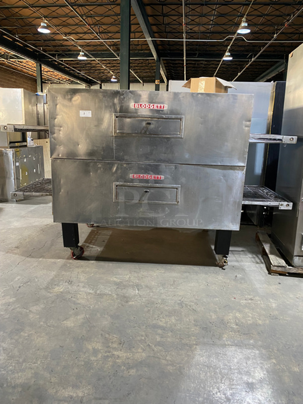 AMAZING! Blodgett Commercial Natural Gas Powered Double Deck Conveyor Pizza Oven! All Stainless Steel! On Casters! 2x Your Bid Makes One Unit! Model: MG32 SN: 0492B4792106 120/208V 60HZ 1 Phase