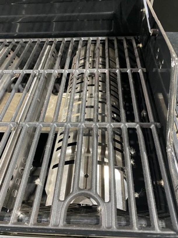 AWESOME! Char Broil Gas Powered Outdoor 6 Burner BBQ Grill! With Left Side Single Burner! Right Side Table! Hinged Lid! With Cabinet Storage Space Underneath! - Image 7 of 10