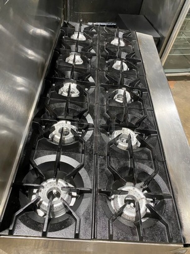 American Range Commercial Natural Gas Powered 10 Burner Stove! With Raised Back Splash! With 2 Full Size Oven Underneath! Metal Oven Racks! All Stainless Steel! On Casters! - Image 5 of 10