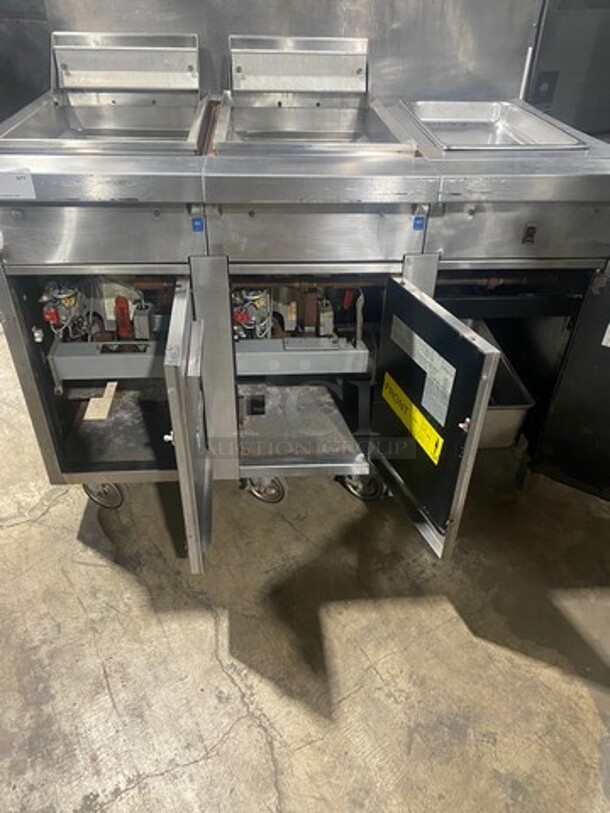 Garland Commercial Natural Gas Powered 2 Bay Deep Fat Fryer! With Side Dumping Station! With Back Splash! All Stainless Steel! On Casters! Model: 3540SS SN: 414720 - Image 7 of 11