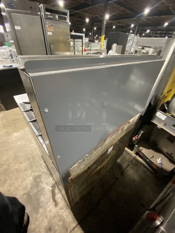 Garland Natural Gas Powered Heavy Duty Wide Series 4 Burner Range! With Full Size Oven!  - Image 4 of 9