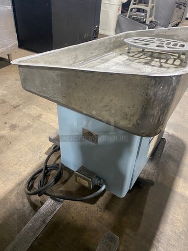 WOW! Hobart Commercial Countertop Heavy Duty Meat Grinder! All Stainless Steel! WORKING WHEN REMOVED! Model: 4046 SN: 1366555 220V 60HZ 3 Phase - Image 3 of 8