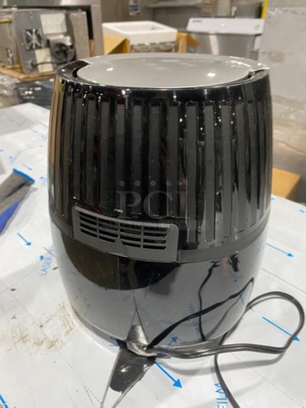IN ORIGINAL BOX! Crux Countertop Air Convection Fryer! Model: TXGDT13A 120V - Image 4 of 8