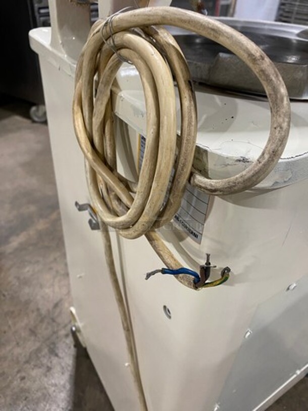 Jeremi Commercial Floor Style Heavy Duty Dough Divider! WORKING WHEN REMOVED! 220/380V - Image 9 of 9