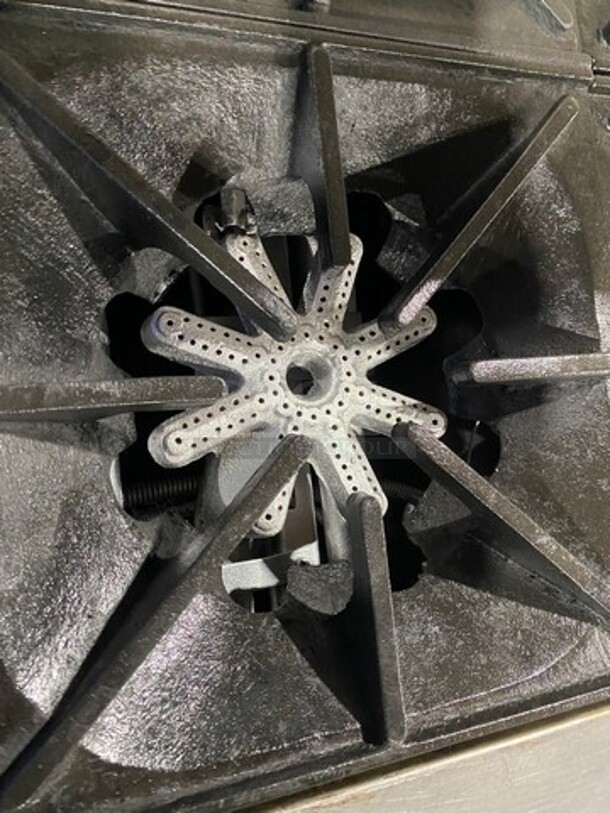 All Satinless Steel! Commercial Natural Gas Powered 10 Burner Stove! With Raised Back Splash! With 2 Full Size Oven Underneath! All Stainless Steel! - Image 6 of 10
