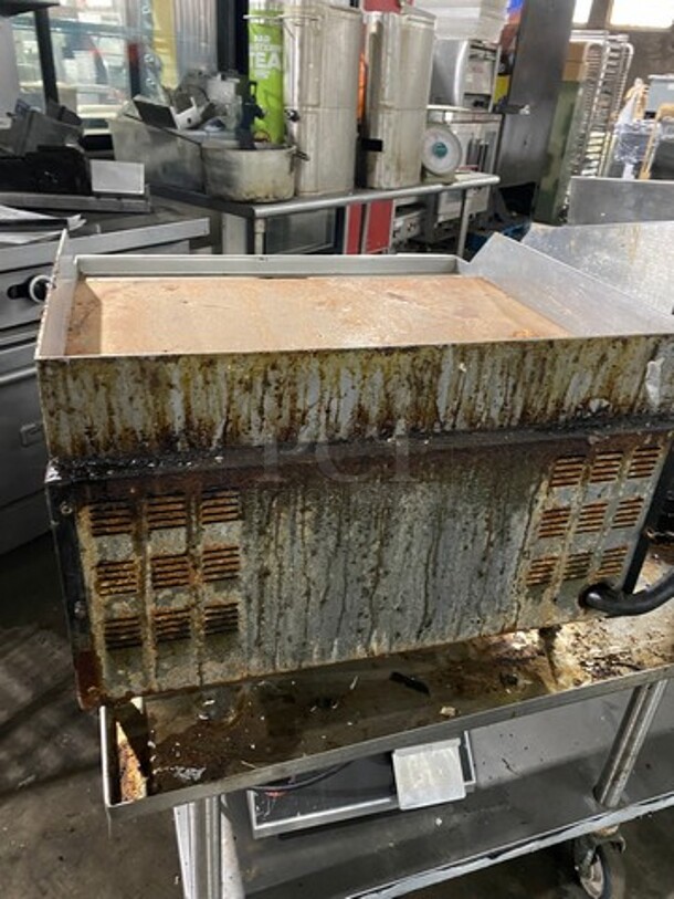 Garland Commercial Countertop Electric Powered Flat Top Griddle! With Back And Side Splashes! All Stainless Steel! WORKING WHEN REMOVED! Model: ED24G SN: 1011100101701 208V - Image 3 of 10