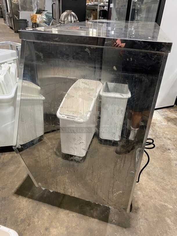 LATE MODEL! 2018 Leader Commercial Refrigerated Bakery/Deli Case! With Slanted Front Glass! With Sliding Rear Access Doors! All Stainless Steel Body! WORKING WHEN REMOVED! Model: CDL72 SN: GB01M1708 115V 60HZ 1 Phase - Image 4 of 8