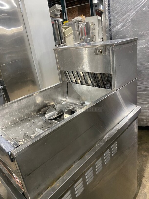 Sweet! Carter Hoffmann Commercial Countertop Electric Powered Crisp-N-Hold/Fry Warmer Dumping Station! With Backsplash! All Stainless Steel! Model: CNH18 SN: 112016624829 120V 60HZ 1 Phase! Working When Removed! - Image 3 of 7