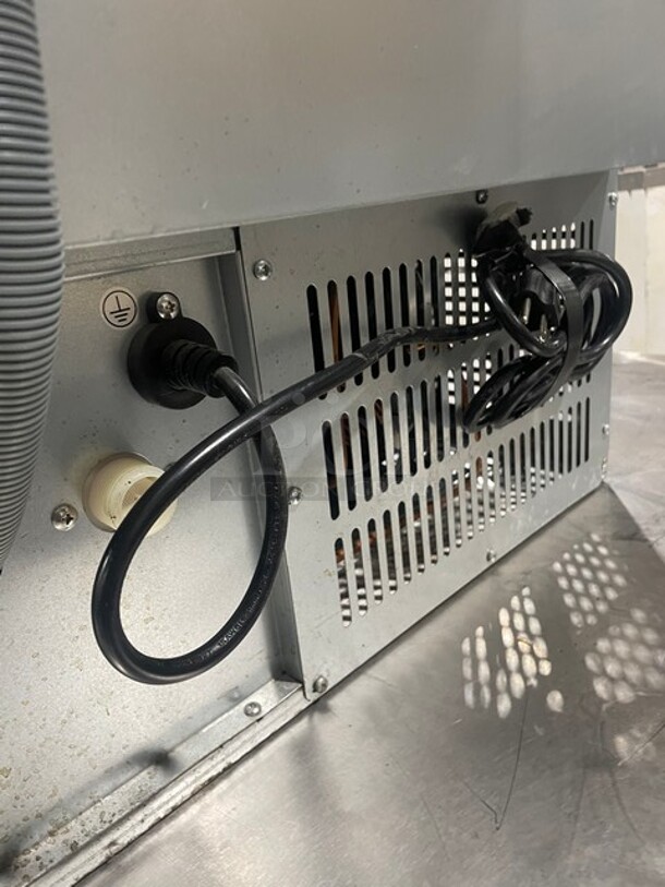 NICE! Avantco Commercial Countertop Ice Machine! 115V! Model: 194UCF120A SN: 194UCF120A-23090062! - Image 8 of 8