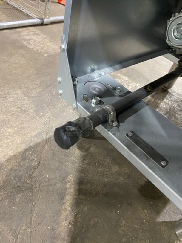 NEW! OUT OF THE BOX! LATE MODEL! 2021 Avantco Commercial Natural Gas Powered Deep Fat Fryer! With 2 Metal Frying Baskets! With Back Splash! All Stainless Steel! On Legs! Model: FF300N SN: 21040637VA - Image 9 of 9