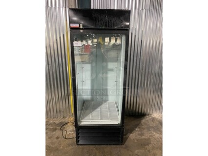 Beverage Air Commercial Single Door Reach In Cooler Merchandiser! With Poly Coated Racks! Model MT27 Serial 8585160! 115V 1Phase!