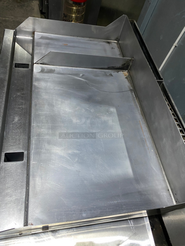 Woodstone Commercial Countertop Natural Gas Powered Flat Griddle! With Split Top! With Back & Side Splashes! All Stainless Steel! - Image 5 of 9