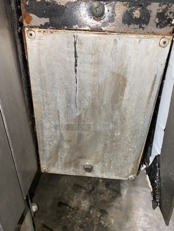 Vulcan Commercial Natural Gas Powered Double Deck Convection Oven! With View Through Doors! Metal Oven Racks! All Stainless Steel! On Casters! 2x Your Bid Makes One Unit! Model: SG1010T SN: 48043915 - Image 8 of 9