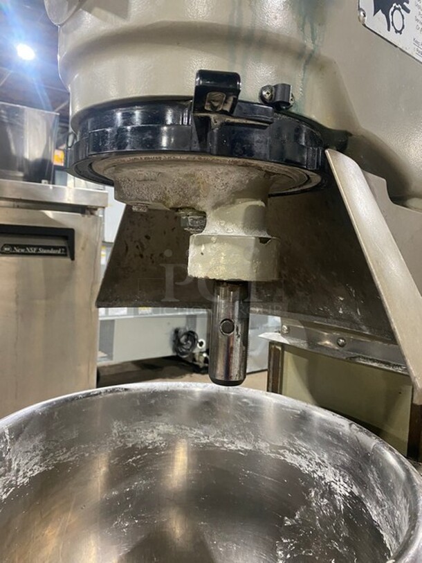 Globe Metal Commercial Floor Style 30 Quart Planetary Dough Mixer w/ Stainless Steel Mixing Bowl, Paddle! MODEL SP30 SN:73 115V  - Image 7 of 12
