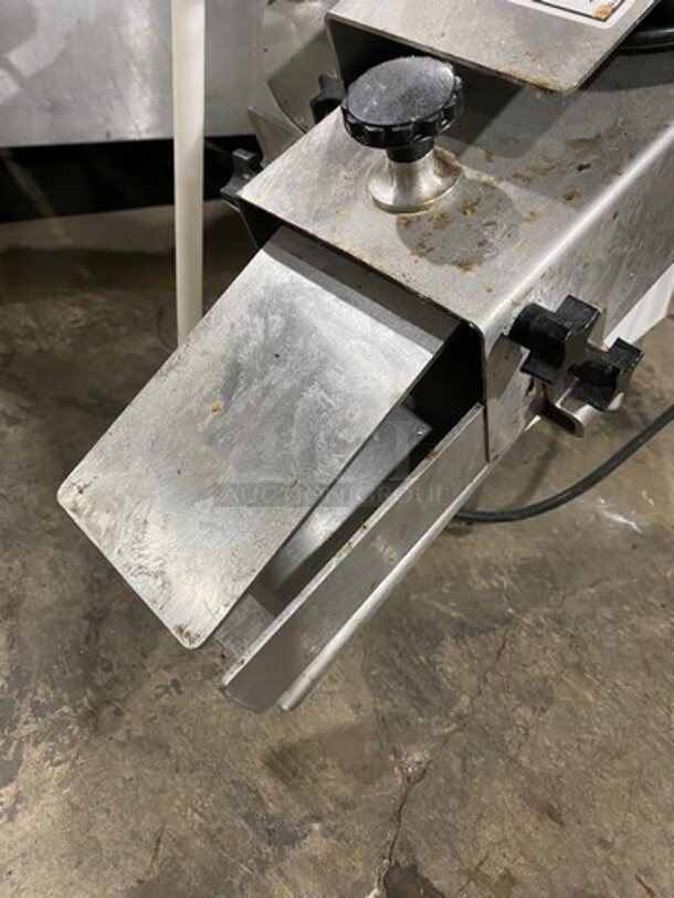 Oliver Commercial Countertop Bun/Bagel Cutter! Stainless Steel! On Small Legs! Model: 723 SN: J38776181 115V 60HZ 1 Phase - Image 6 of 9