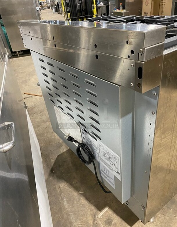SWEET! Zline Gas Powered 6 Burner Stove! With Oven Underneath! Stainless Steel! MODEL RG36 SN:20071390062 120V  - Image 4 of 10