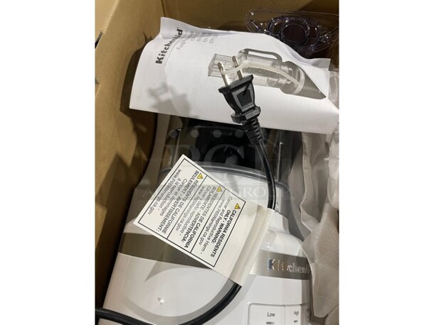 Brand New! KitchenAid® 13-Cup Food Processor! Snap-and-go! 3.1 Liters! With Attachments! - Image 10 of 10
