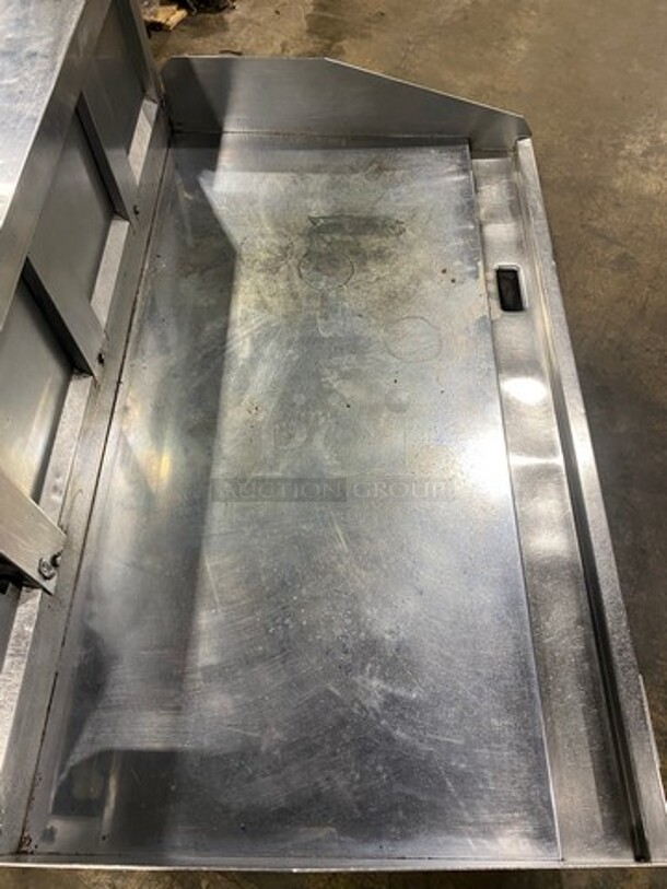 Lang Commercial Countertop Natural Gas Powered Mirror Shine Flat Top Griddle! With Thermostatic Controls! Built In Hood! With Back And Side Splashes! All Stainless Steel! On Legs! SELECTRONIC SERIES! - Image 5 of 10