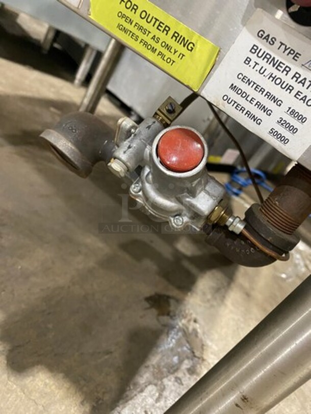 WOW! BRAND NEW! NEVER USED! Vulcan Commercial Natural Gas Powered 5 Ring Jet Burner Stock Pot! All Stainless Steel! On Legs! Model: SPR10005 SN: 481079555RS - Image 9 of 10