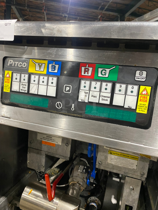 Pitco Frialator Commercial Electric Powered Deep Fat Fryer! With Backsplash! All Stainless Steel! Front Legs And Back Casters! Model: SEF184 SN: E08FA018388 208V 60HZ - Image 7 of 9