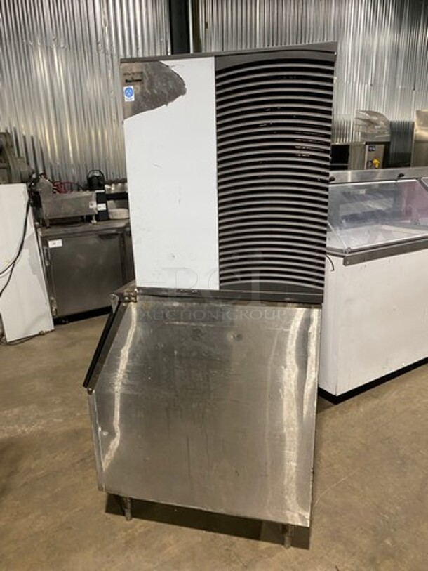Manitowoc Commercial Ice Maker Machine! With Commercial Ice Bin! Stainless Steel! On Legs! Model: SY1074C SN: 040965819 115V 60HZ 1 Phase - Image 3 of 7