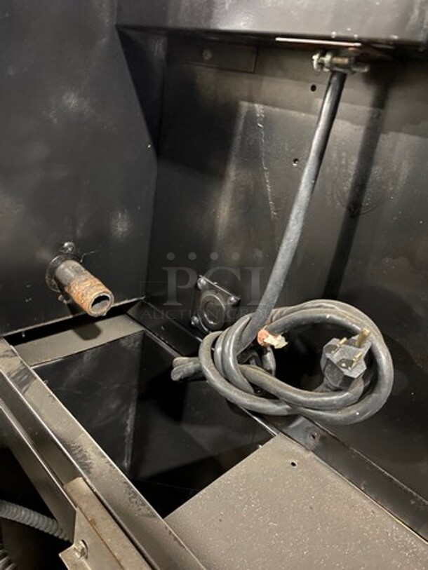 Garland Commercial Natural Gas Powered Double Deck Convection Oven! With View Through Doors! Metal Oven Racks! All Stainless Steel! On Casters! 2x Your Bid Makes One Unit! Model: TTG3 - Image 10 of 10
