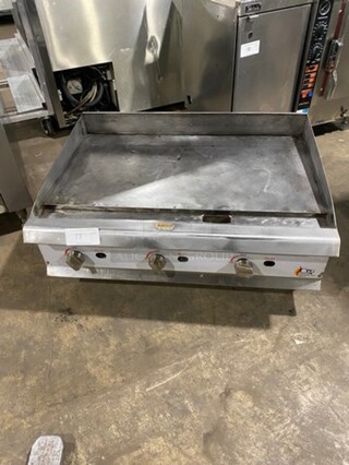 CPG Commercial Countertop Natural Gas Powered Flat Top Griddle! With Back And Side Splashes! All Stainless Steel! On Small Legs!