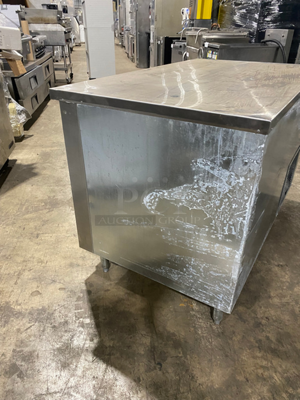 Universal Commercial 2 Door Lowboy/ Worktop Cooler! All Stainless Steel! On Legs! - Image 3 of 7