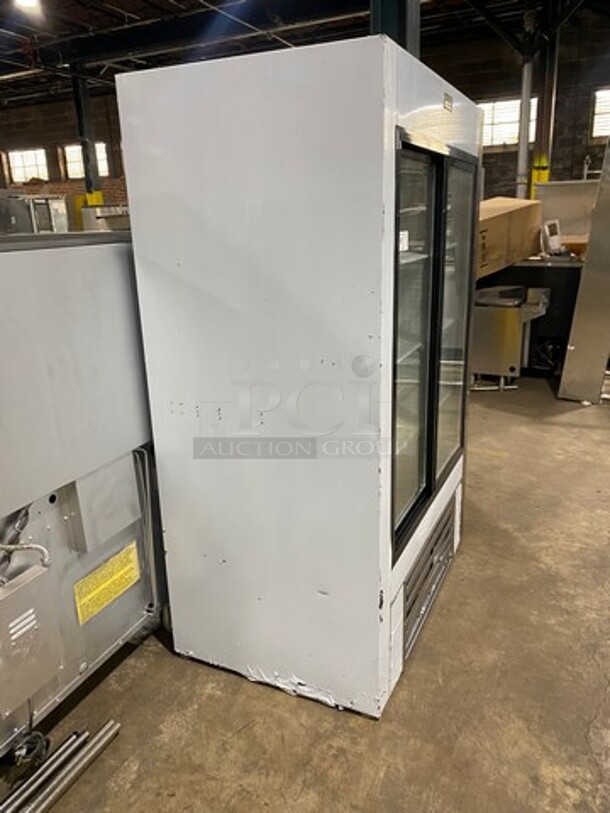 COOLTECH  Stainless Steel Commercial 2 Door Reach In Cooler Merchandiser! MODEL CTR-48SG Serial L101519 - Image 3 of 8