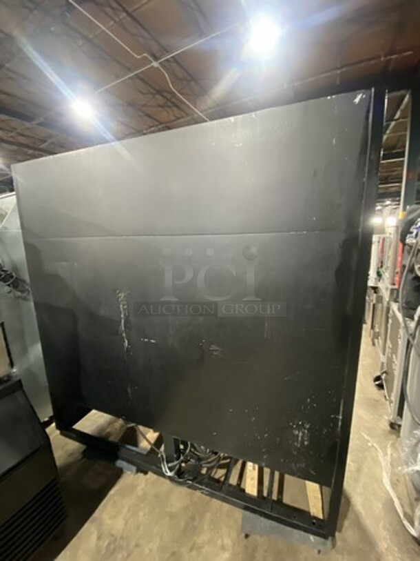 True 3 Sliding Door Cooler Merchandiser! With Poly Coated Rackks! Model GDM69 Serial 11920903! 115V 1 Phase!  - Image 2 of 9