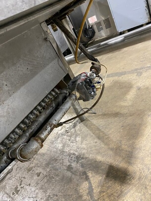 Groen Commercial Natural Gas Powered Skillet/Braising Pan! All Stainless Steel! On Legs! Model: HFP14 SN: 7717HCF - Image 9 of 9