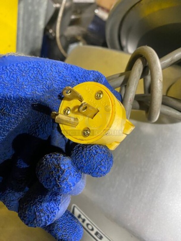 Hobart Commercial Countertop Deli/ Meat Slicer! All Stainless Steel! Model: 2812 SN: 561172365 120V 60HZ 1 Phase - Image 8 of 8