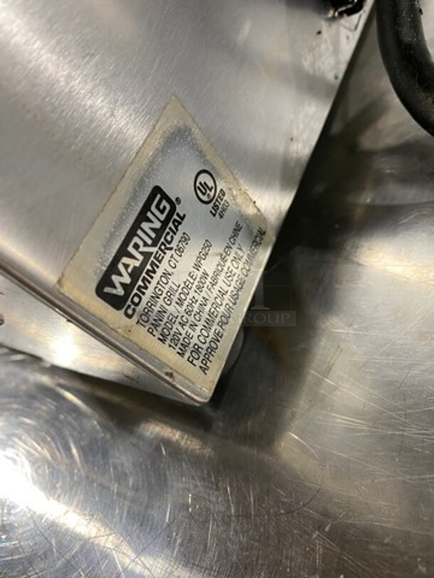 Waring Commercial Countertop Panini/Sandwich Supremo Grill! All Stainless Steel! Press With Ribbed Surface! Model: WPG250 120V - Image 7 of 8