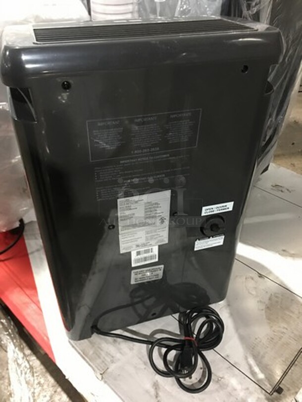 NEW! OUT OF THE BOX! SCRATCH-N-DENT! Danby 50 Pint Auto Restart Direct Drain Dehumidifier Unit! 115V - Image 4 of 8