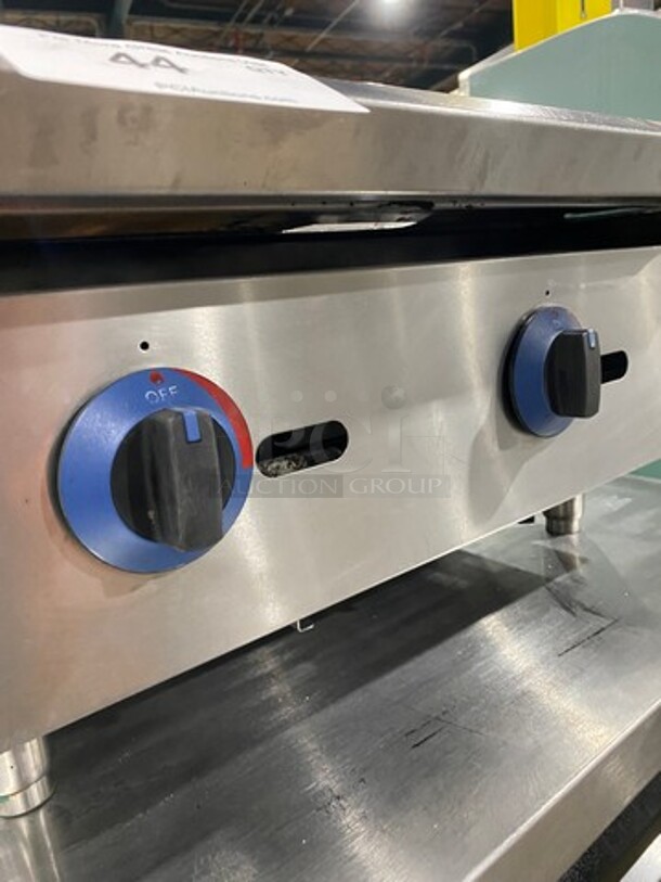 APW Commercial Countertop Natural Gas Powered Flat Top Griddle! With Back And Side Splashes! All Stainless Steel! On Small Legs! - Image 6 of 8