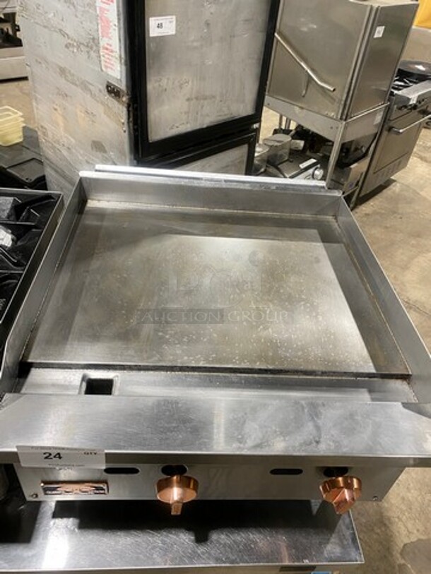 Copper Beech Commercial Countertop Natural Gas Powered Flat Top Griddle! With Back And Side Splashes! All Stainless Steel! On Legs! Model: CBMG24 SN: 181235131 - Image 5 of 8