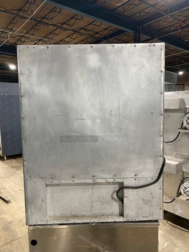 Traulsen Countertop/ Undercounter Single Door Cooler! With View Through Door! Model: UC27WT SN: M5015705M 115V 60HZ 1 Phase - Image 3 of 7