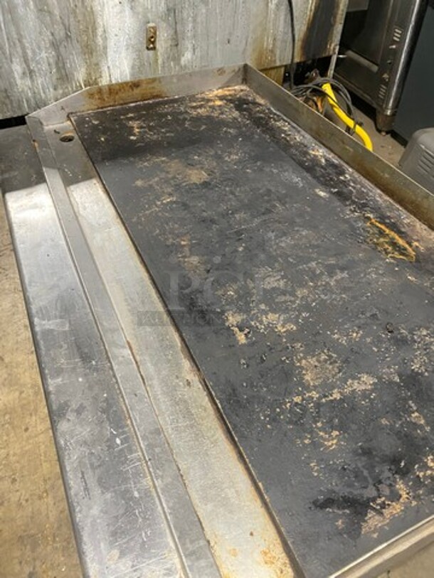 Therma Tek Commercial Natural Gas Powered Flat Griddle! With Back & Side Splashes! On Regency Commercial Equipment Stand! With Underneath Storage Space! All Stainless Steel! On Casters! WORKING WHEN REMOVED! - Image 11 of 11