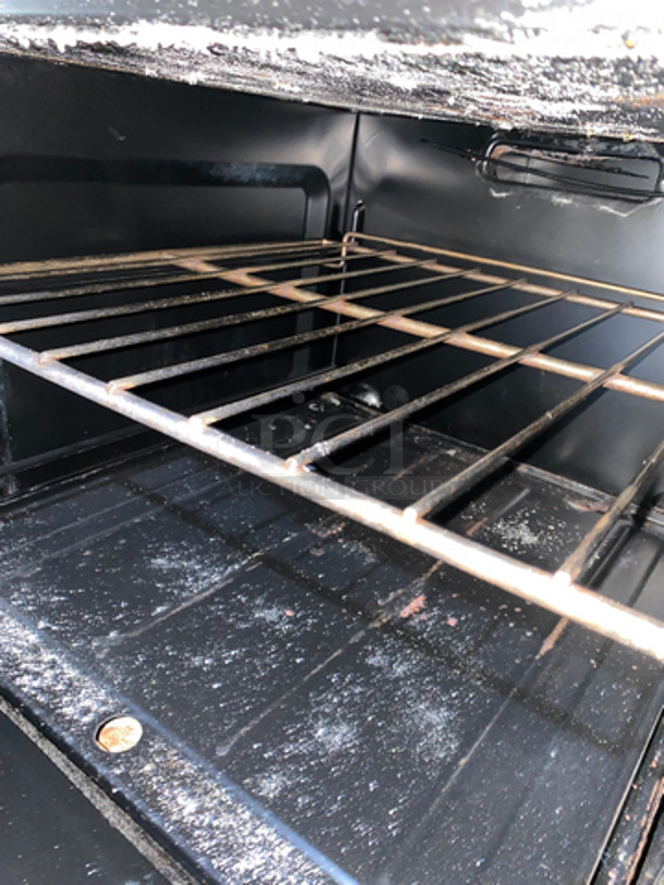 Sunfire Commercial Natural Gas Powered 4 Burner Range! With Oven Underneath! All Stainless Steel! On Legs! - Image 8 of 11