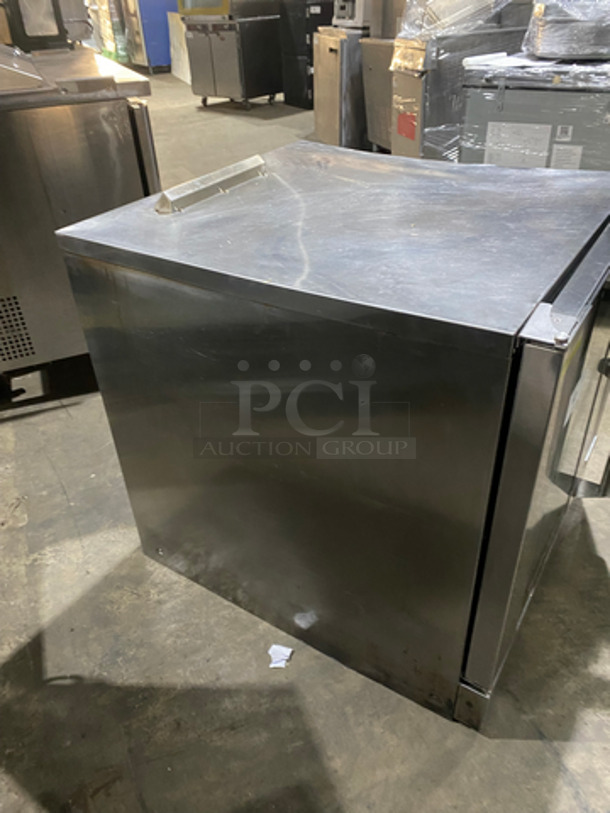 SWEET! Moffat Turbofan Commercial Natural Gas Powered Half Size Convection Oven! With View Through Door! With Metal Oven Racks! All Stainless Steel! - Image 4 of 9
