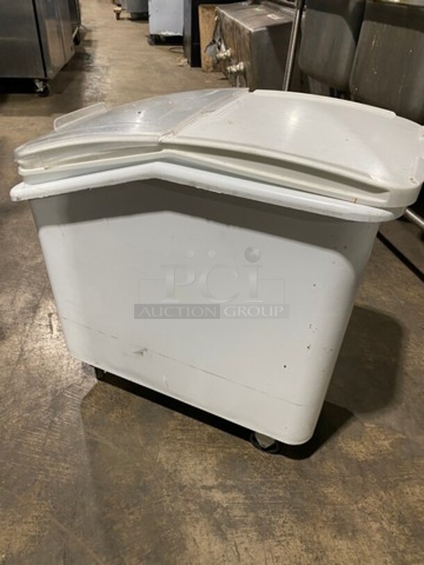 Rubbermaid White Poly Ingredient Bin! With Clear Lid! On Casters! - Image 4 of 8