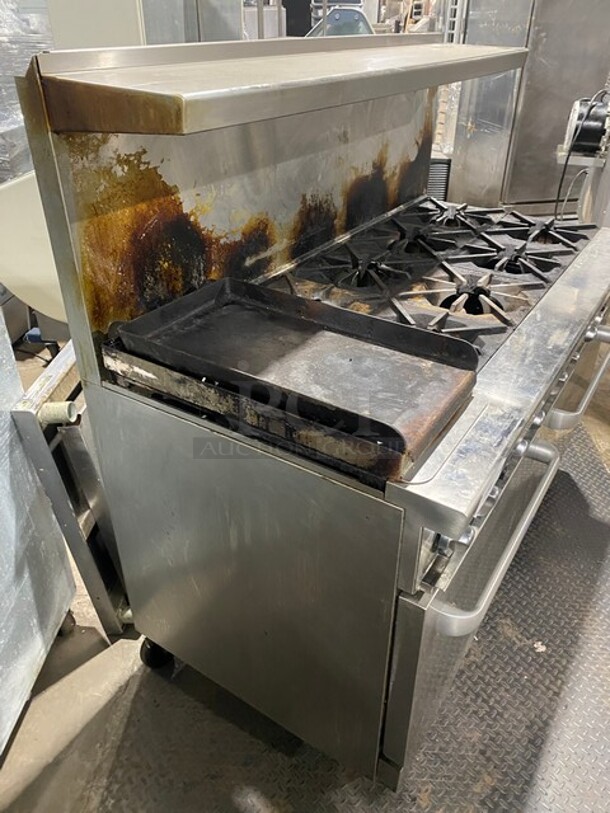 Amazing 2021 Cook rite 60" 8 Burner Commercial Gas Range And Griddel In Stainless Steel! On Commercial Casters! Working When Removed! MODEL AGR10B SN: AGR-10BAUS100321062600C40006 - Image 4 of 11