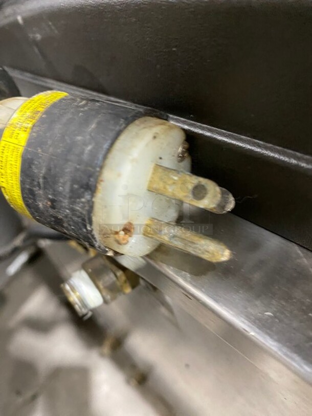 Cornelius Stainless Steel Commercial Ice Maker Head! MODEL IWC530 SN: D9511BC8355 115V 1PH - Image 7 of 7